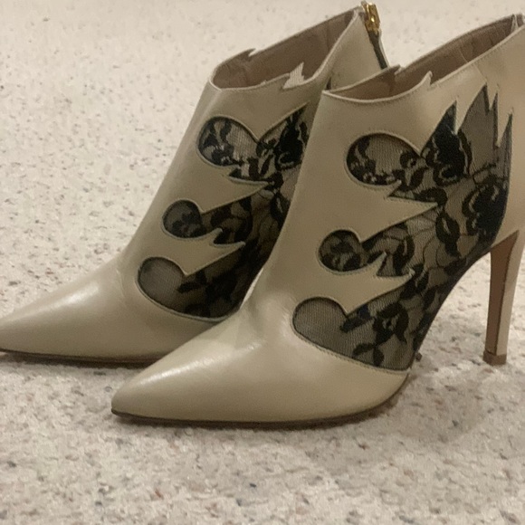 Leather and mesh beige heels - Picture 5 of 5